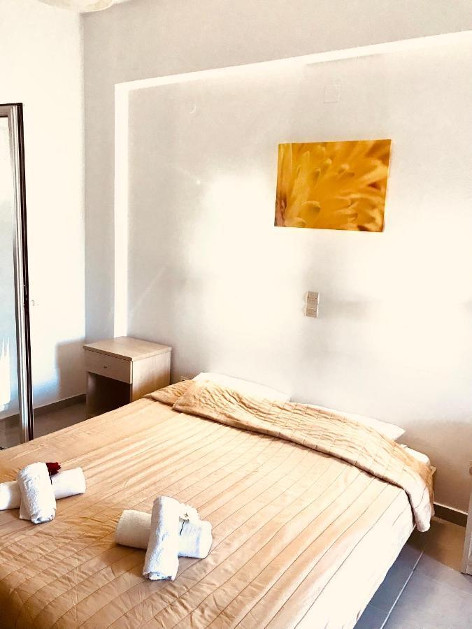 Room In Studio - Studio Banos Apartments And Swimming Pool 로다 외부 사진